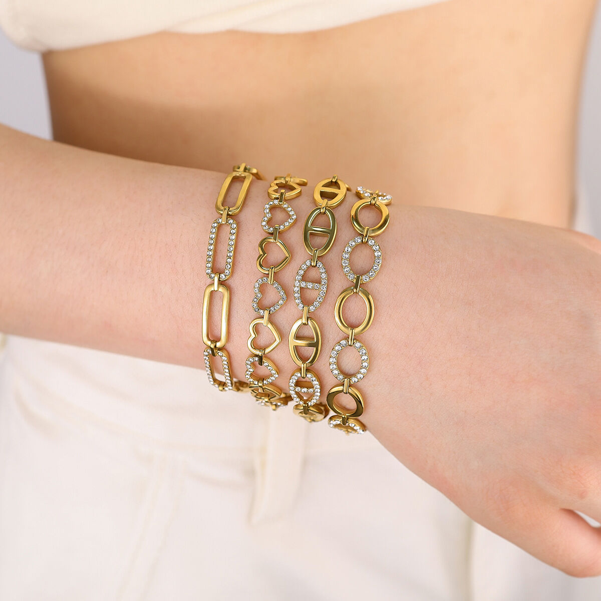 Braccialetti a catena da donna in acciaio inossidabile con cristalli color oro, impermeabili e con catena a forma di cuore semplice, serie lussuosa 2