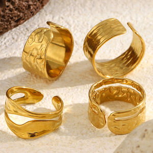 Classic Simple Hammer Pattern Stainless Steel Waterproof Gold Color Statement Rings h5 Picture3