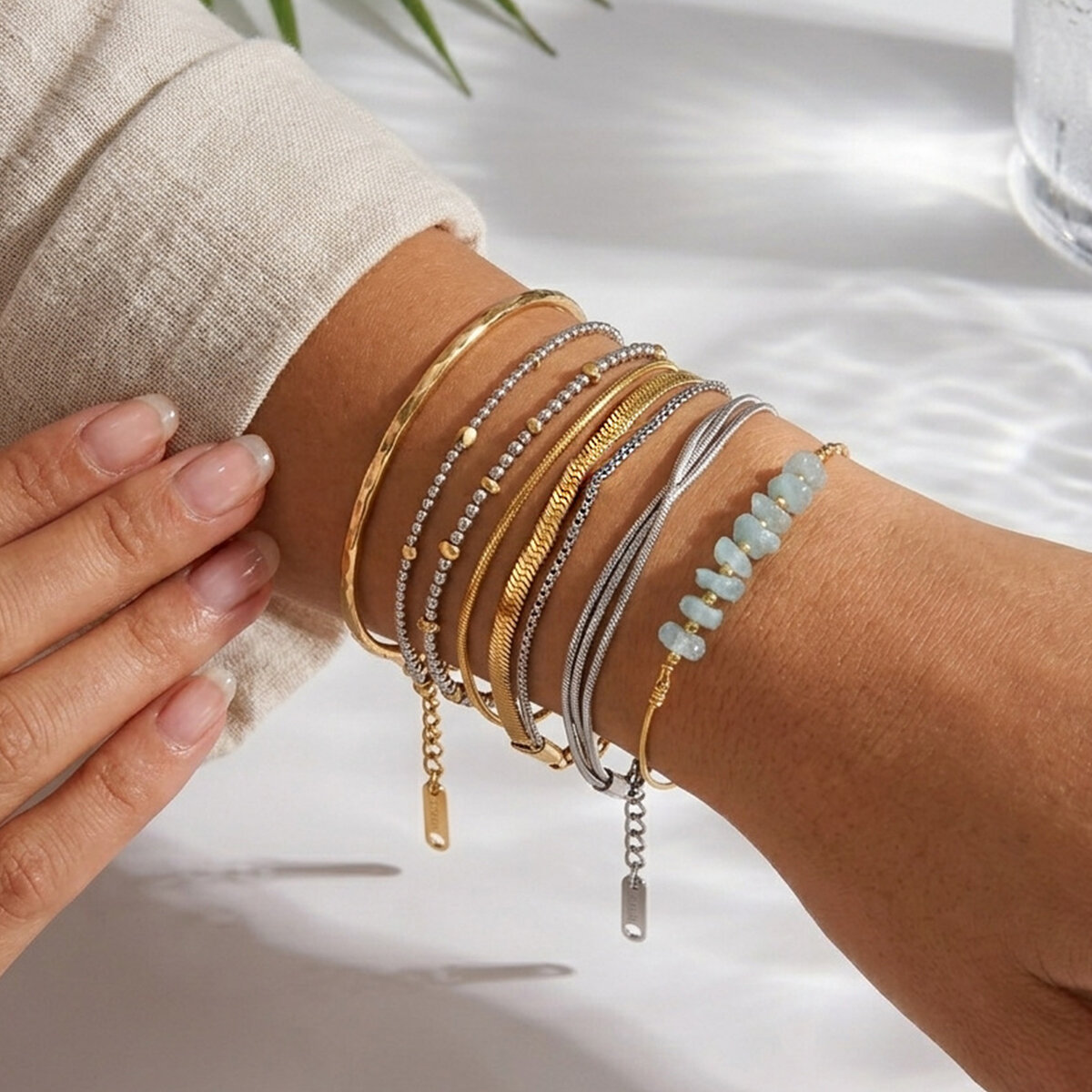 Classic Lines Mixed Gold Stainless Steel Waterproof Women's Chain Bracelets Picture4