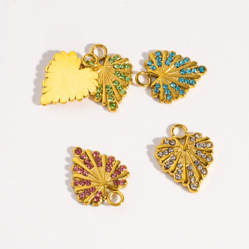 Pendentifs pour femmes en forme de cœur, étanches, en acier inoxydable, couleur or, de la série Simple à faire soi-même h5 Image4