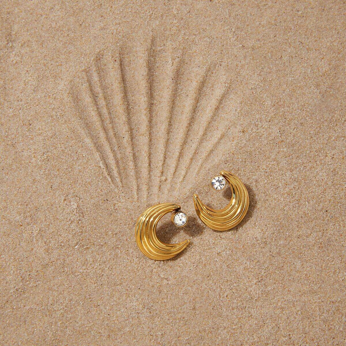 Einfache Mond-Ohrstecker aus Edelstahl, wasserdicht, goldfarben, mit Zirkonia für Damen Bild3