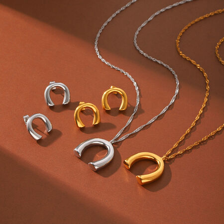 Horseshoe-Shaped Stainless Steel Waterproof Gold Color Women's Pendant Necklaces
