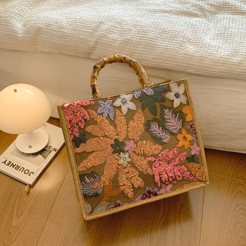 Light Luxury Beaded Embroidered Flower Women's Handbag h5Picture2
