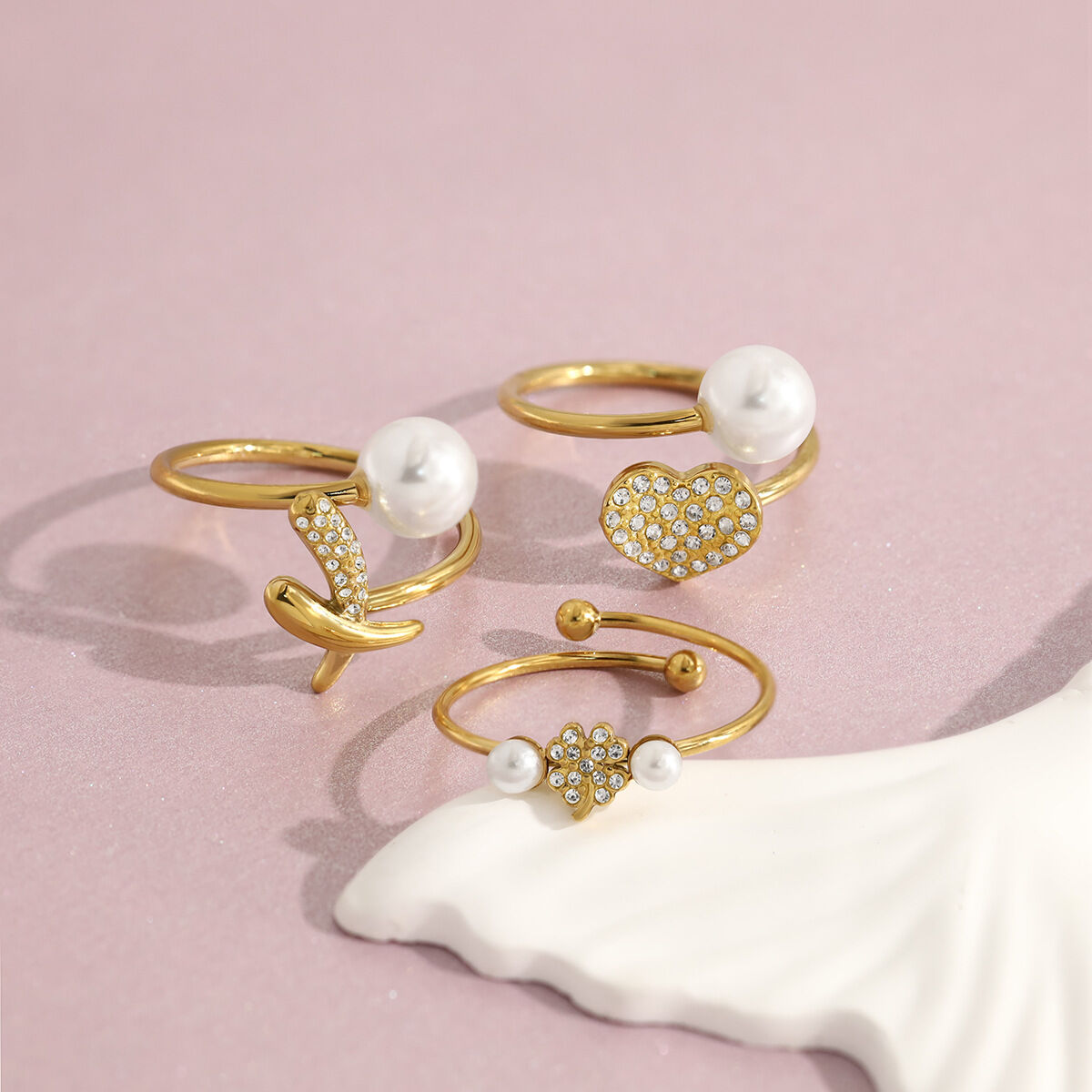 Simple Heart Clover Stainless Steel Waterproof Gold Color Crystal Artificial Pearl Women's Gemstone Rings Picture3