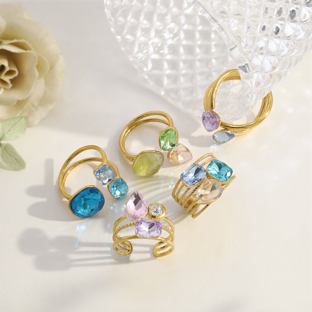 Luxuriöser, tropfenförmiger, rechteckiger Zirkonia-Ring aus wasserdichtem Edelstahl in Goldfarbe für Damen h5Bild3