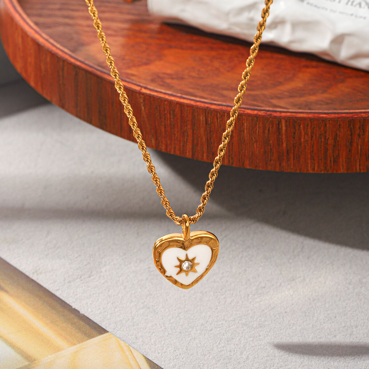 Retro Heart Stainless Steel Waterproof Gold Color Zircon Shell Pendant Necklaces