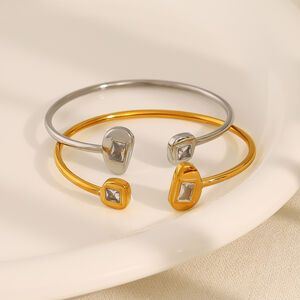 Unregelmäßig geformte, wasserdichte Armreifen aus Edelstahl in Goldfarbe mit Zirkonia für Damen h5 Bild2