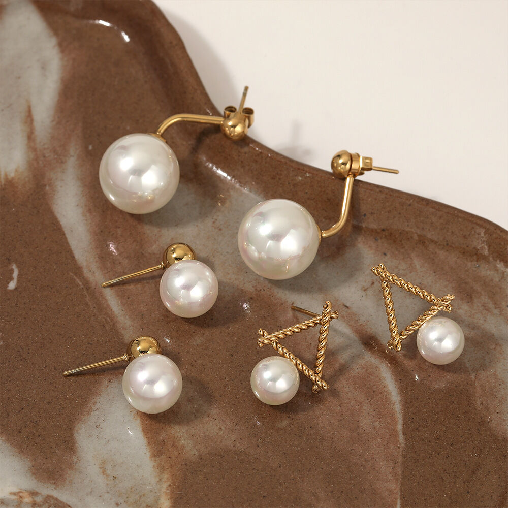 Eleganti orecchini pendenti da donna in acciaio inossidabile color oro, dalla forma geometrica e impermeabili, con perle.