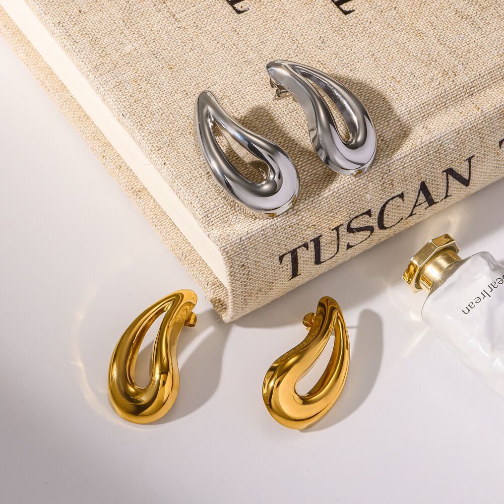 Simple Droplet Stainless Steel Waterproof Gold Color Women's Stud Earrings h5 Picture2