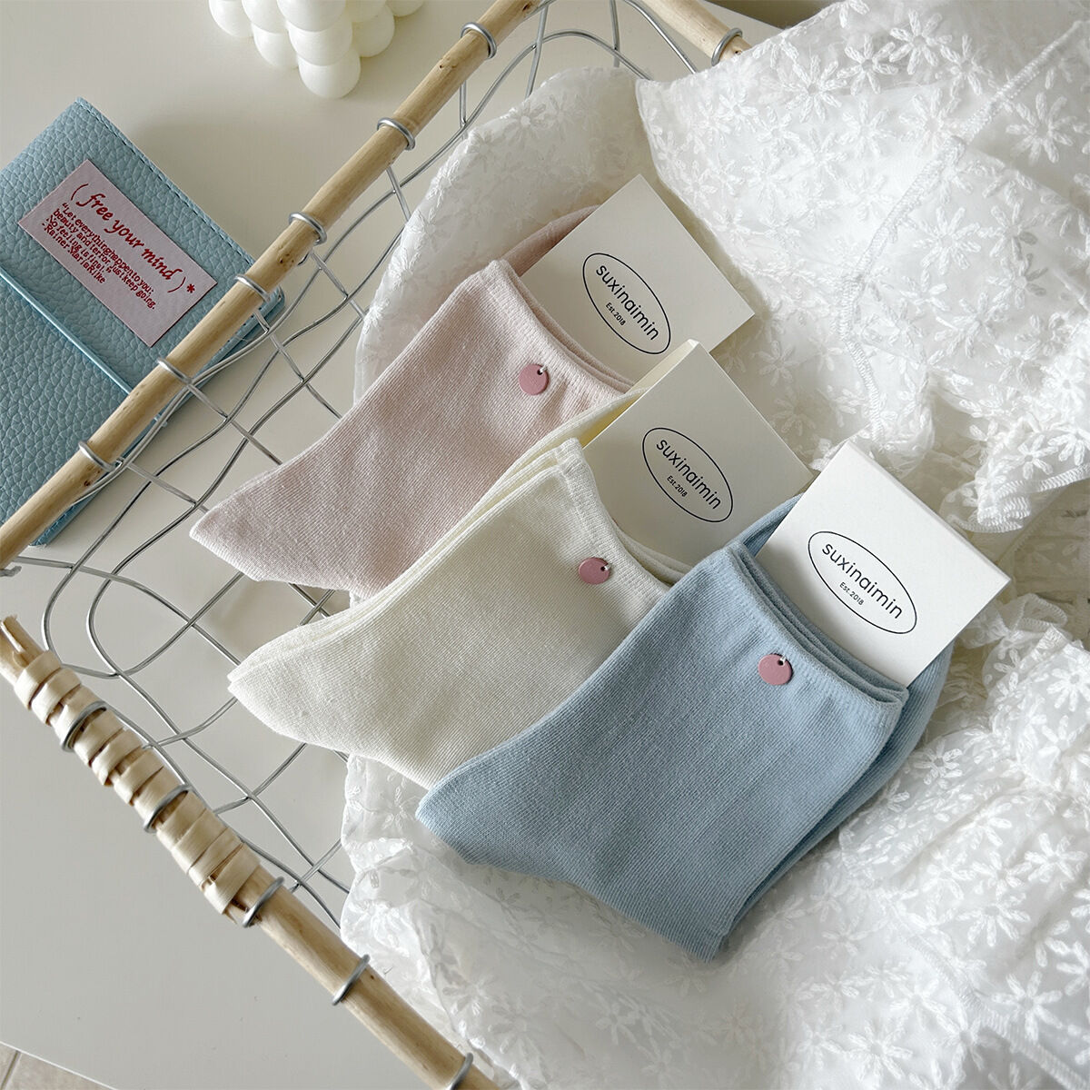High Bounce Basic Solid Color Mid-Calf Socks