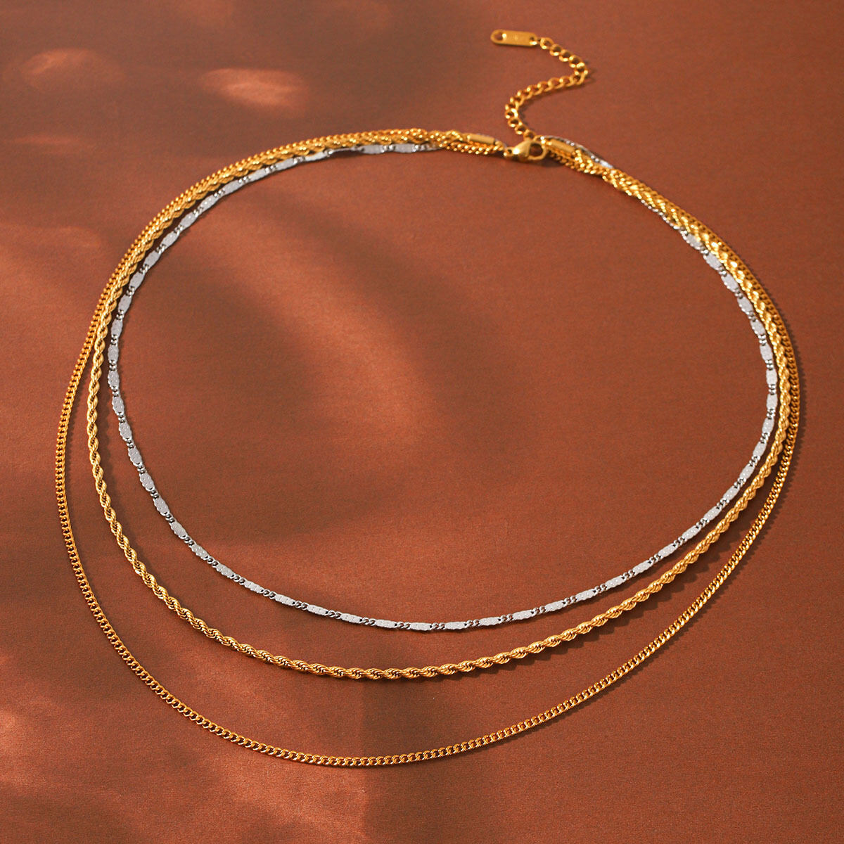 Simple Series Daily Chain Edelstahl wasserdicht goldfarbene Damen-Mehrlagenhalsketten Bild4