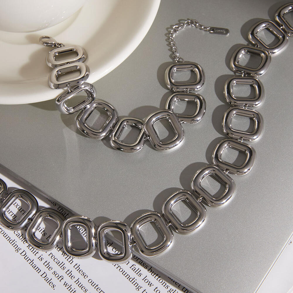 Simple Series Punk Circle Stainless Steel Waterproof Women's Necklaces Sets h5Picture3