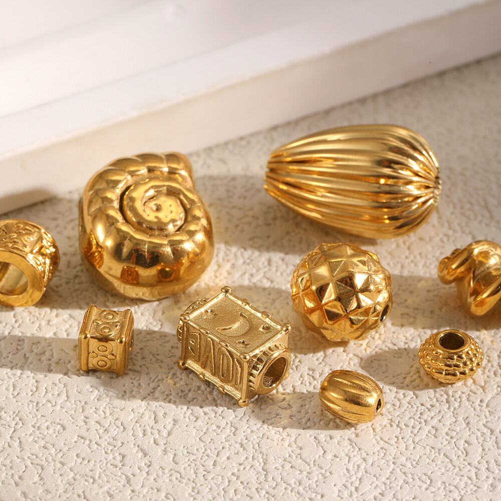 Unregelmäßig geformte, wasserdichte Damenanhänger aus Edelstahl in Goldfarbe h5 Bild2