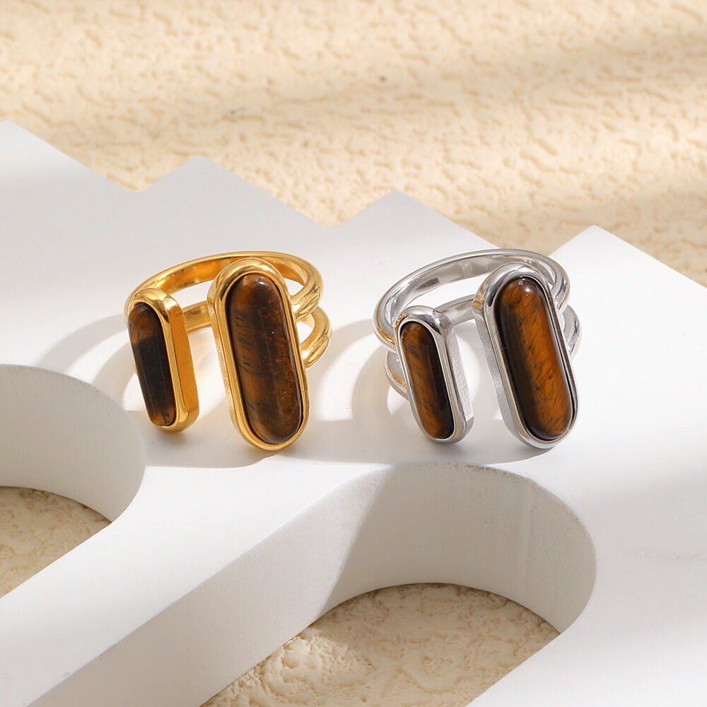 Semplice anello da donna rettangolare in acciaio inossidabile color oro, impermeabile, con pietra naturale, stile retrò. 2