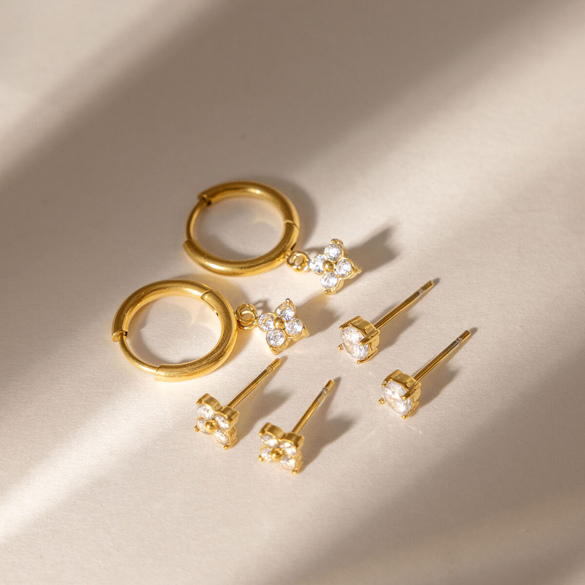 Simple Clover Stainless Steel Waterproof Gold Color Zircon Women's Earring Sets Picture3