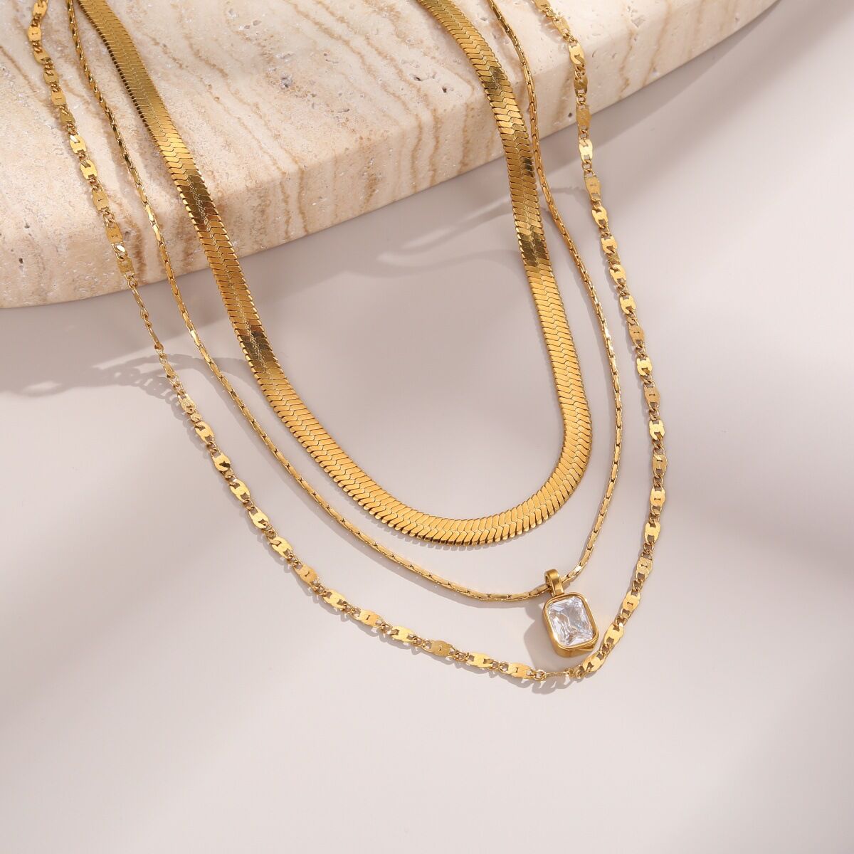 Colliers à maillons simples et irréguliers en acier inoxydable, couleur or, avec zircon, pour femmes Image3