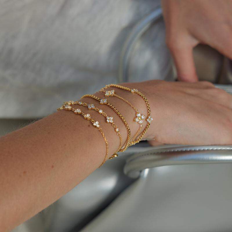 Simple Series Daily Chain Edelstahl wasserdicht goldfarbene Zirkonia-Damenarmbänder Bild2