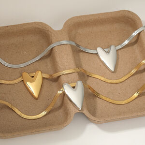 Simple Heart Stainless Steel Waterproof Gold Color Women's Pendant Necklaces h5 Picture2