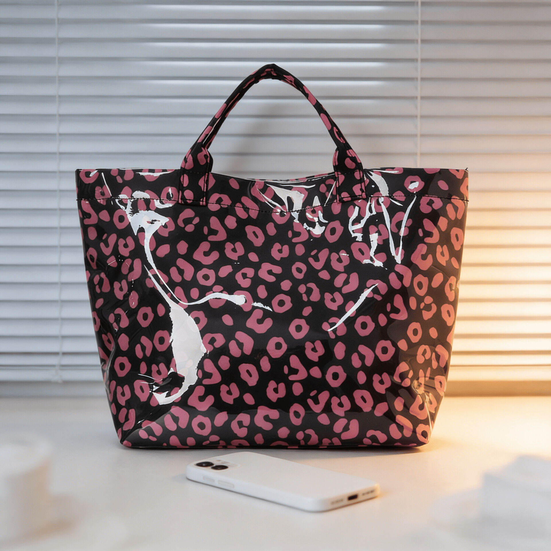 Streetwear Style Leopard Print Pvc Women's Tote Bag Picture2
