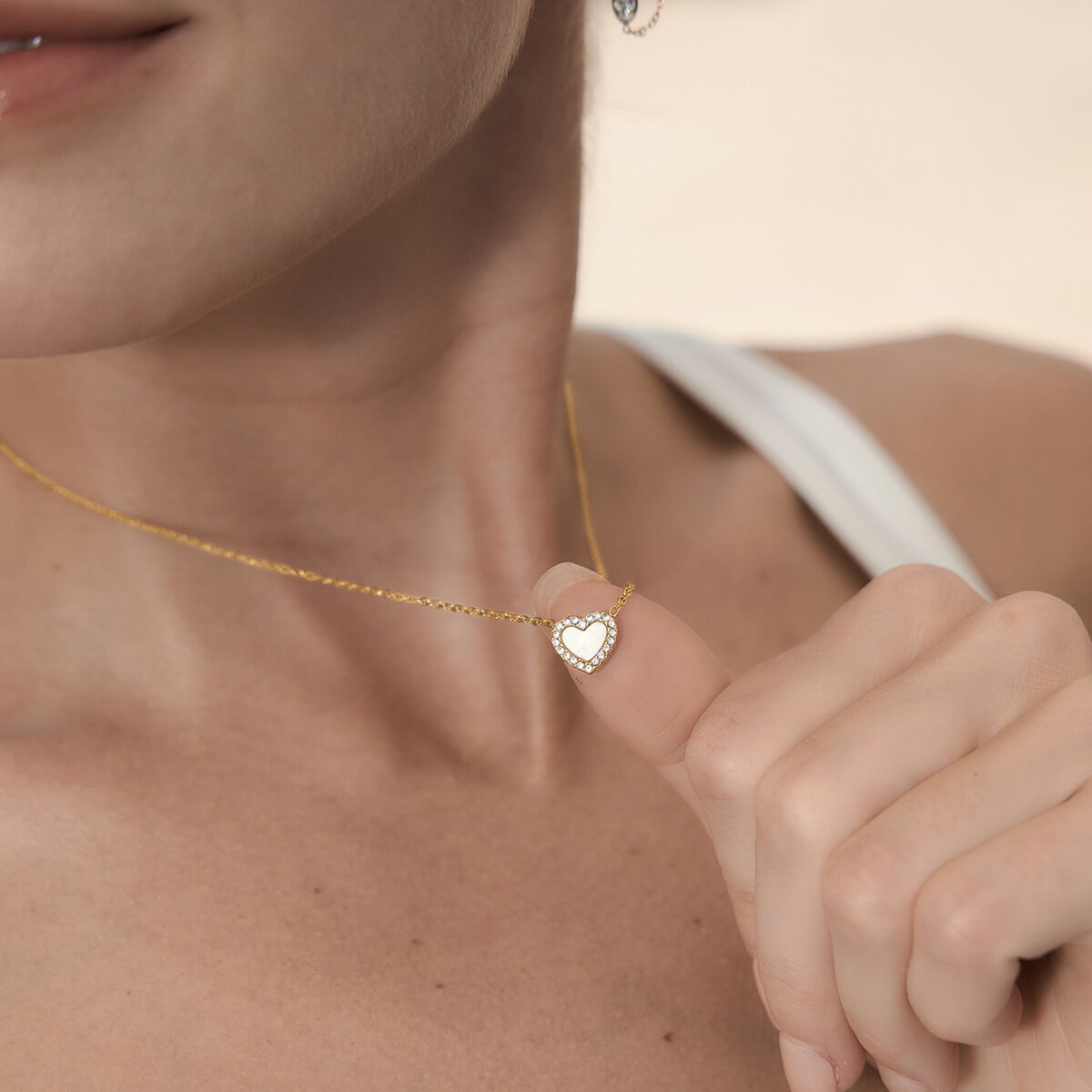 Elegante Herzanhänger-Halskette für Damen aus Edelstahl, wasserdicht, goldfarben, aus der Simple Series h5Bild2