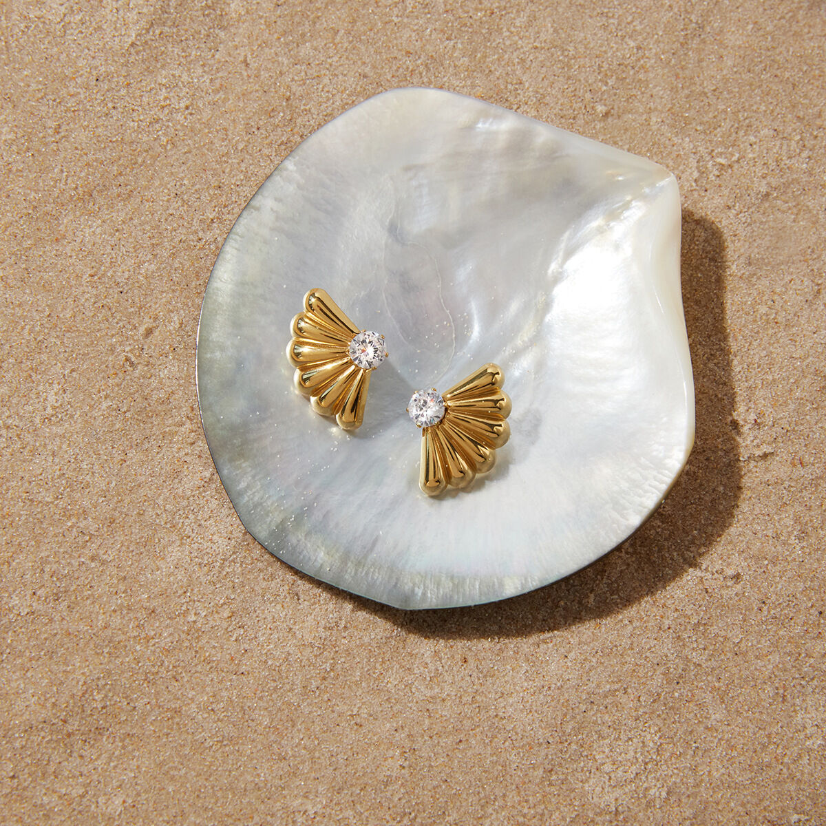Vacation Shell Stainless Steel Waterproof Gold Color Zircon Women's Stud Earrings