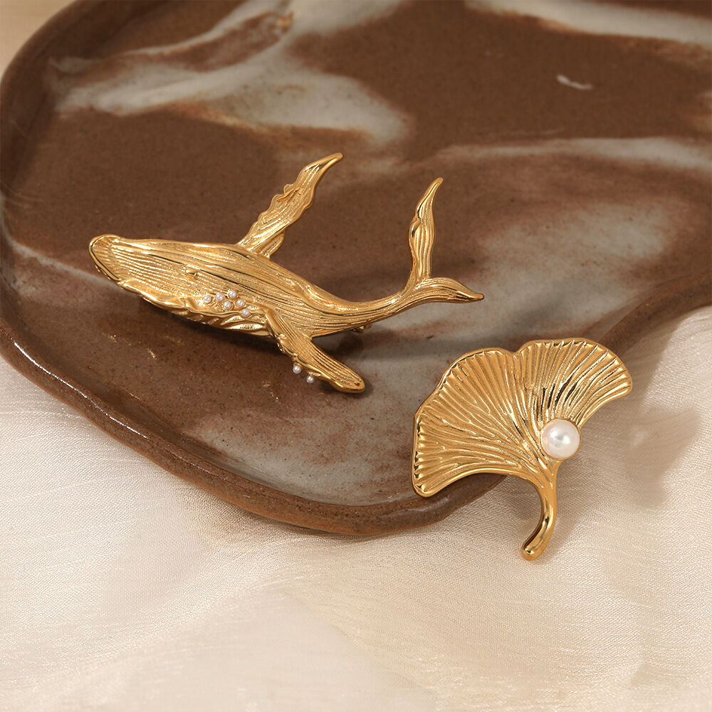 Retro Animal Leaf Stainless Steel Gold Color Brooches h5 Picture2