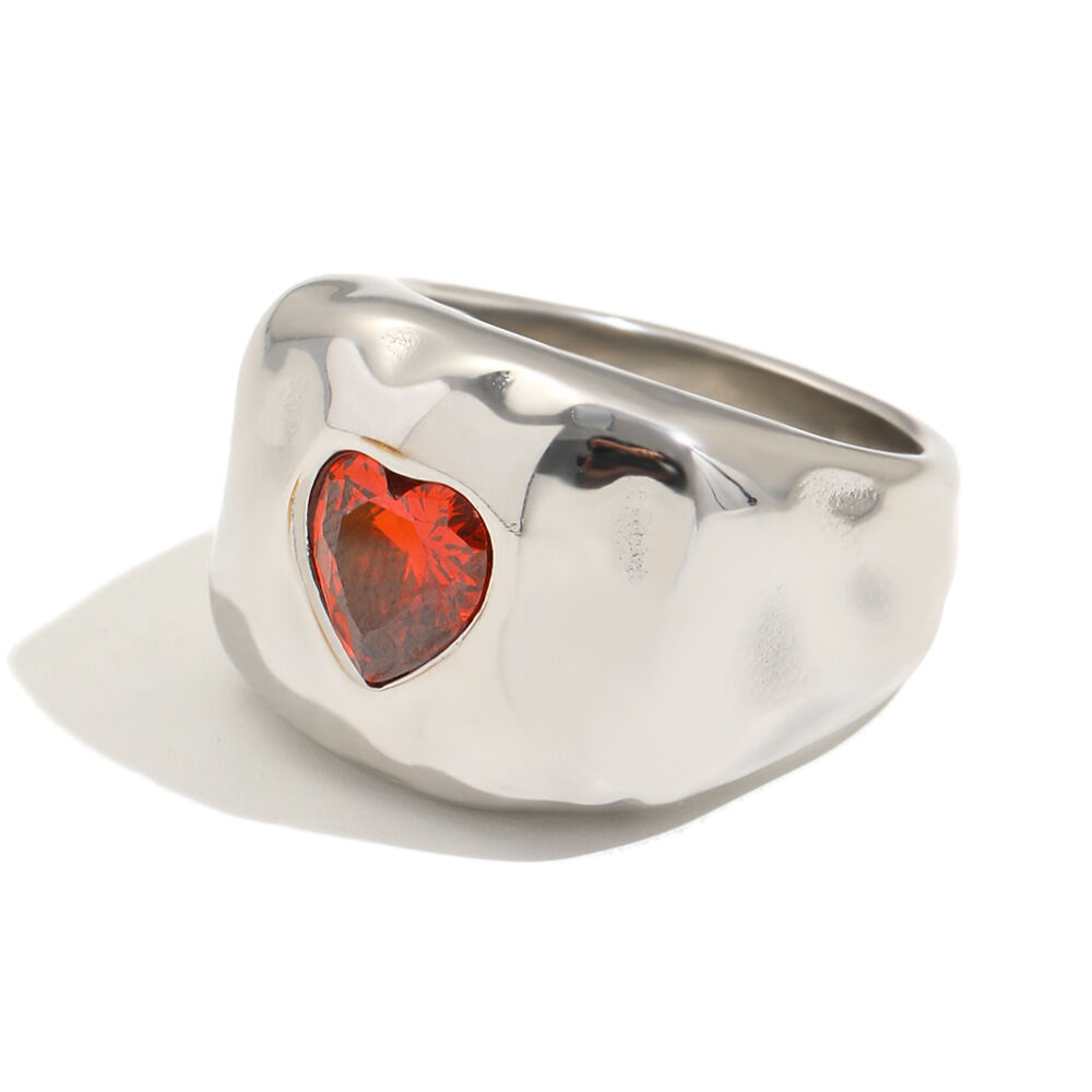 Luxurious Retro Heart Stainless Steel Waterproof Gold Color Zircon Women's Gemstone Rings Picture4
