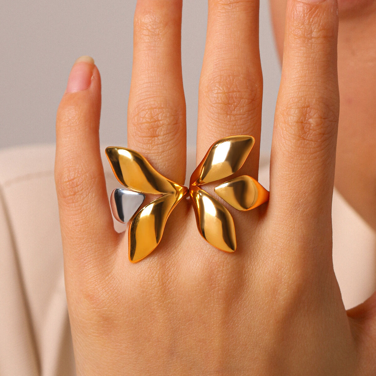 Simple Series Daily Leaf Stainless Steel Waterproof   Gold Color  Statement Rings h5 Picture3