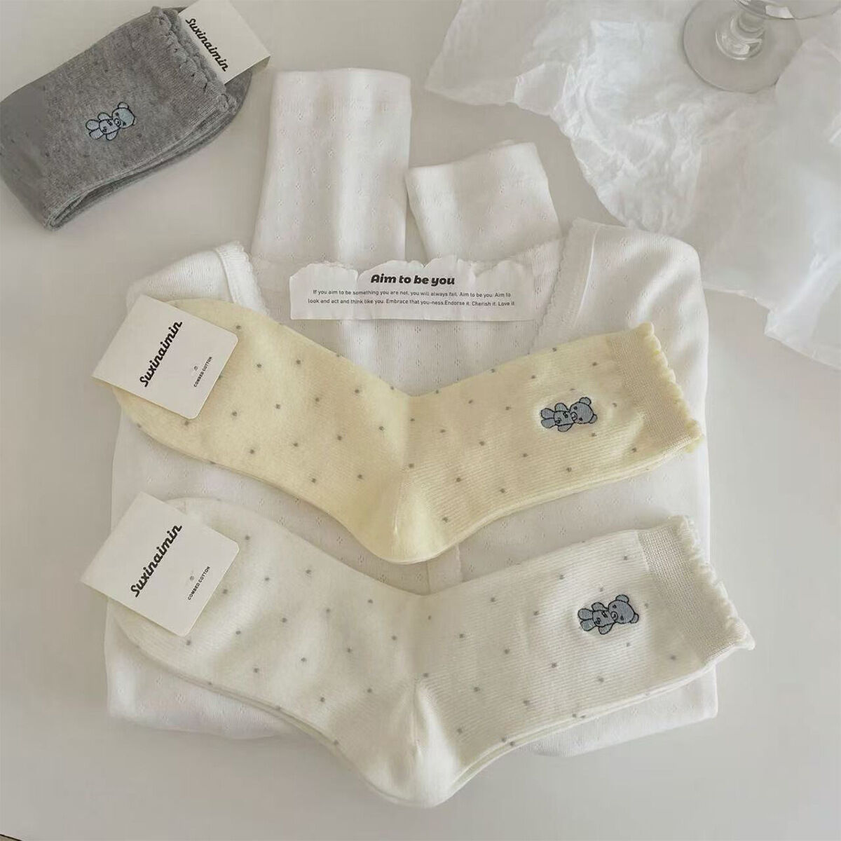 Basic Solid Color Mid-Calf Socks 2