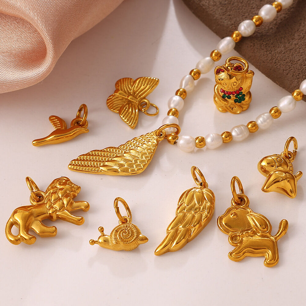 Simple Series Daily Cut Animal Stainless Steel Waterproof   Gold Color  Rhinestone Women's Pendants Picture2