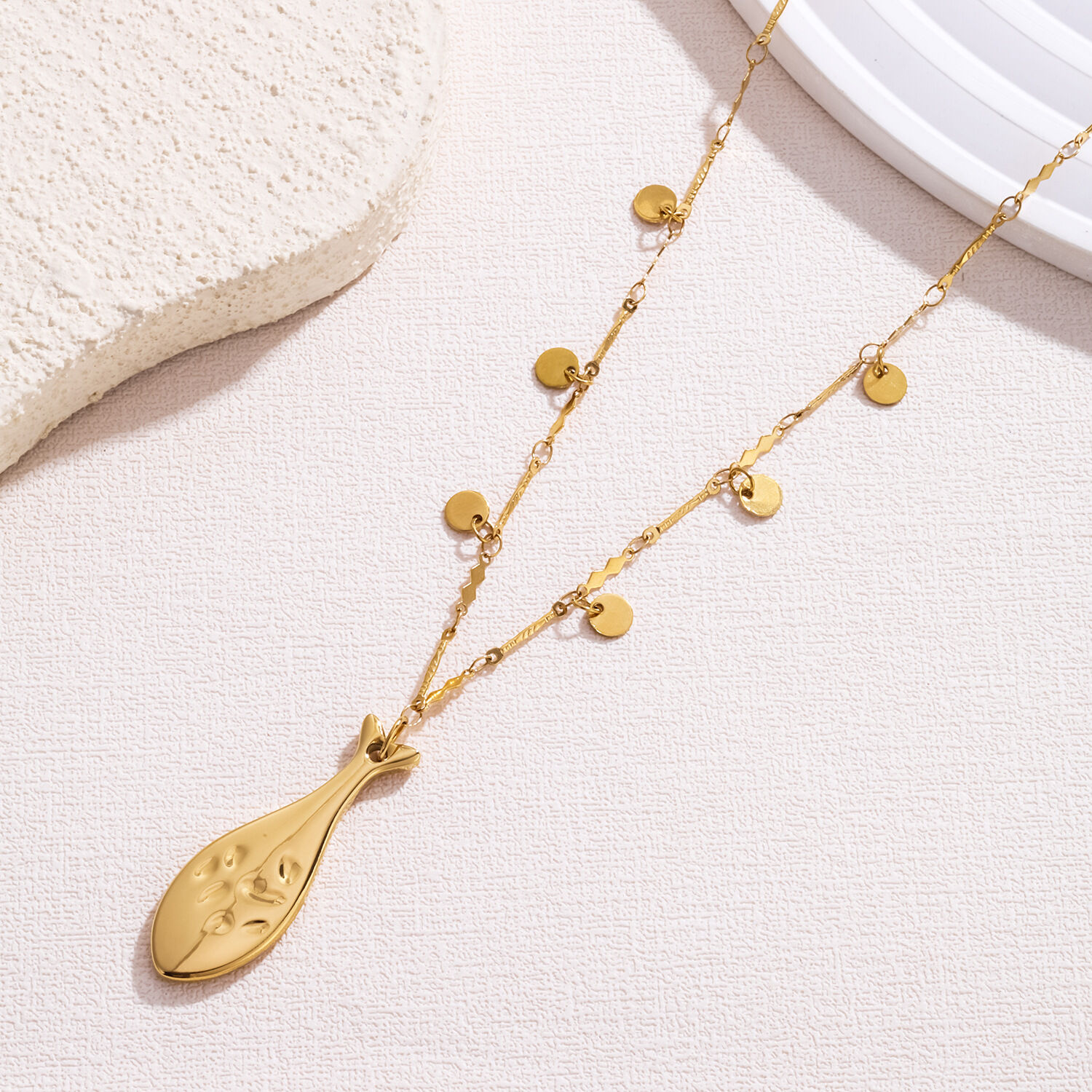 Simple Series Elegant Chain Fish Stainless Steel Waterproof Women's Pendant Necklaces h5 Picture3