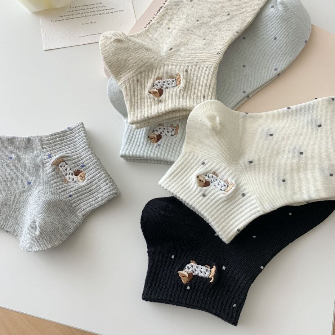 High Bounce Basic Dachshund Embroidery Low Cut Socks