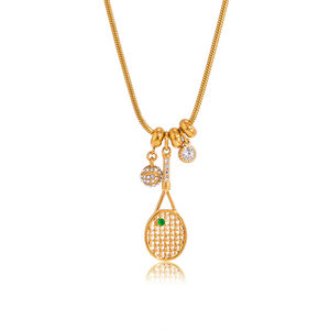 Collana con ciondolo da donna a forma di racchetta da tennis in acciaio inossidabile color oro impermeabile con zirconi. h5 Immagine5
