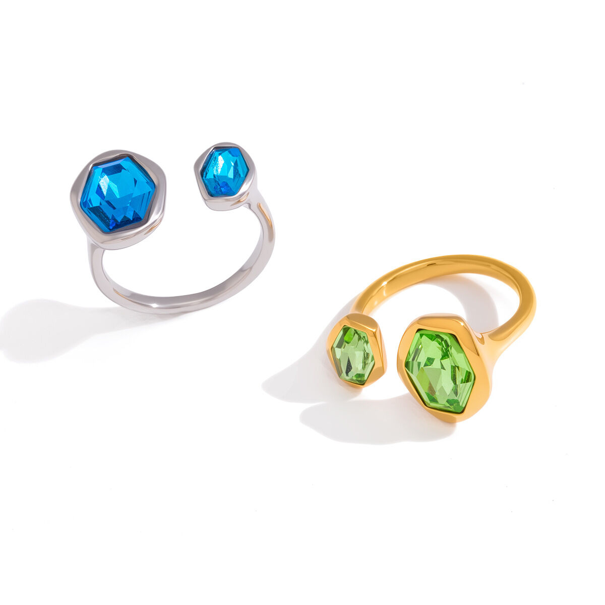 Luxuriöser, geometrischer, wasserdichter Damenring aus Edelstahl in Goldfarbe mit Zirkonia h5 Bild6