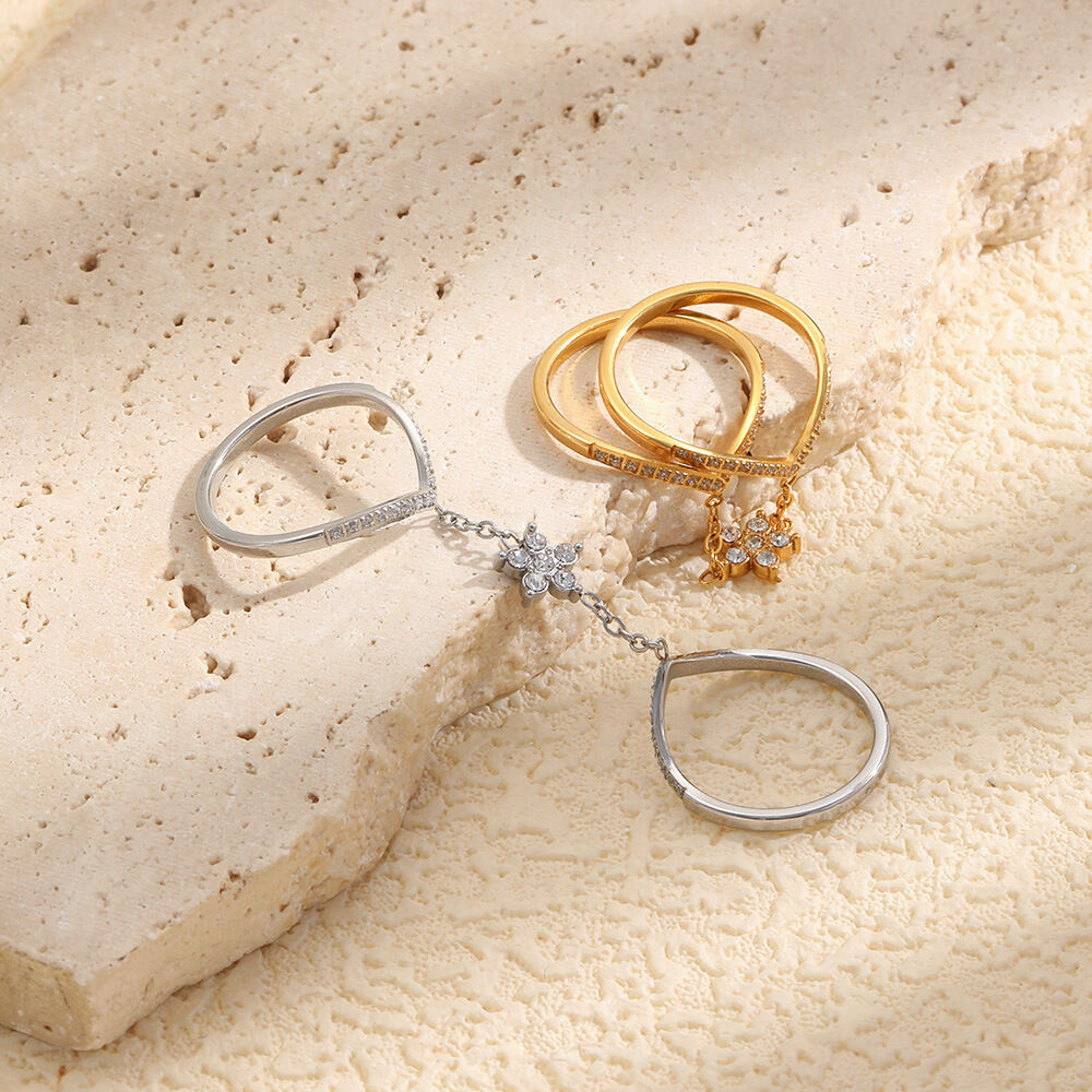 Luxurious Series Elegant Crown Stainless Steel Waterproof   Gold Color  Zircon Ring Sets