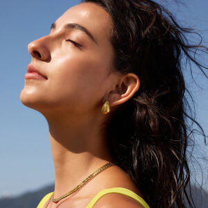 Simple Droplet Stainless Steel Waterproof Gold Color Women's Stud Earrings h5 Picture2