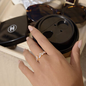 Elegant Droplet Stainless Steel Waterproof Gold Color Zircon Women's Gemstone Rings h5 Picture2