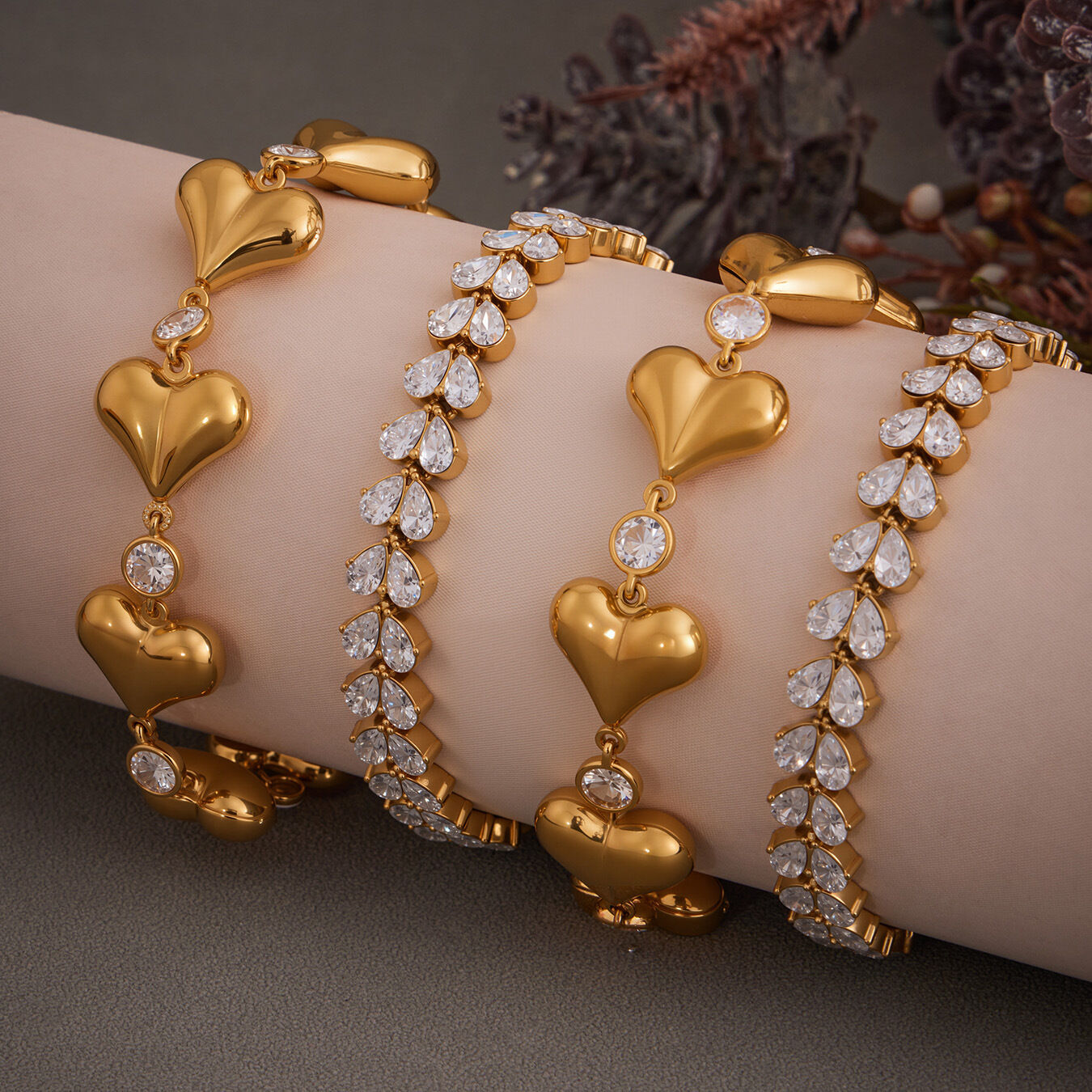 Simple Heart Stainless Steel Waterproof Gold Color Zircon Women's Chain Bracelets h5 Picture2