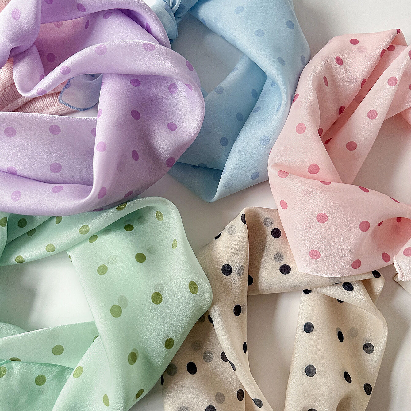 Polka Dots Pattern Women's Summer Scarves h5 Picture4