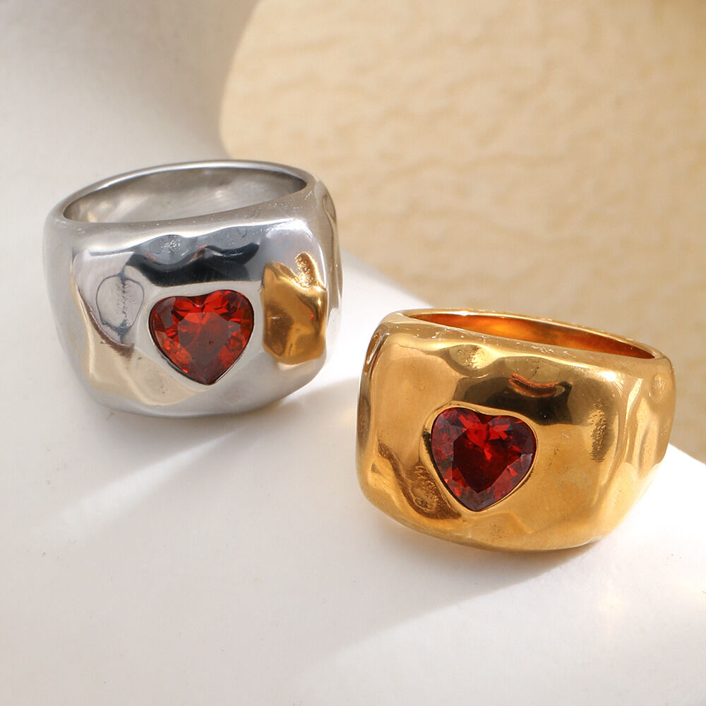 Luxurious Retro Heart Stainless Steel Waterproof Gold Color Zircon Women's Gemstone Rings Picture3