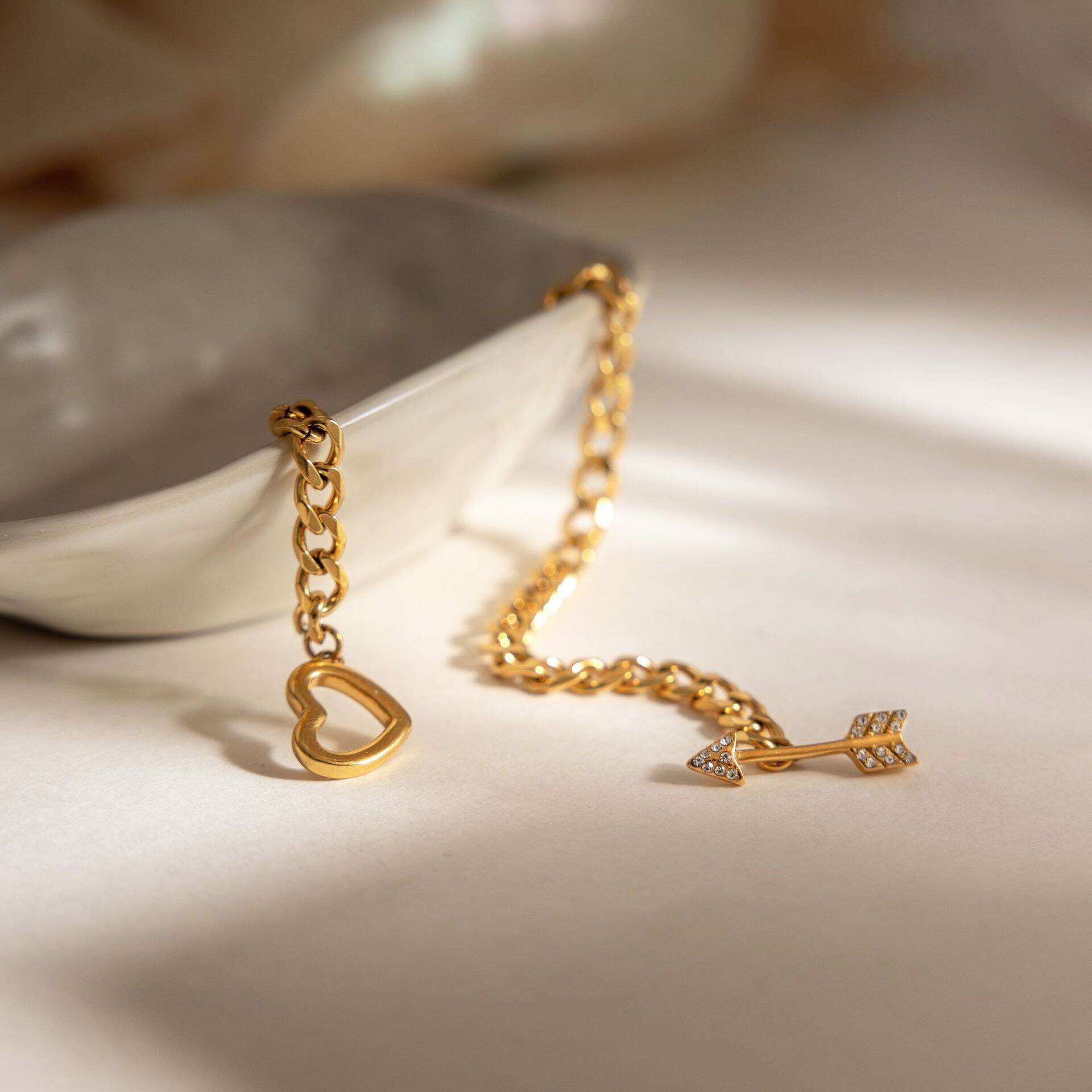 Luxurious   Heart Geometric Shape Stainless Steel Waterproof   Gold Color  Zircon Women's Chain Bracelets h5 Picture4