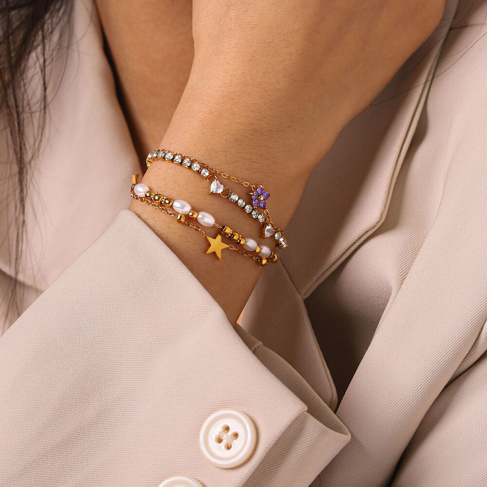 Einfaches, alltagstaugliches Armband mit Blumen- und Sternenmotiv aus Edelstahl, wasserdicht, goldfarben, mit Zirkonia-Verzierung h5Bild4