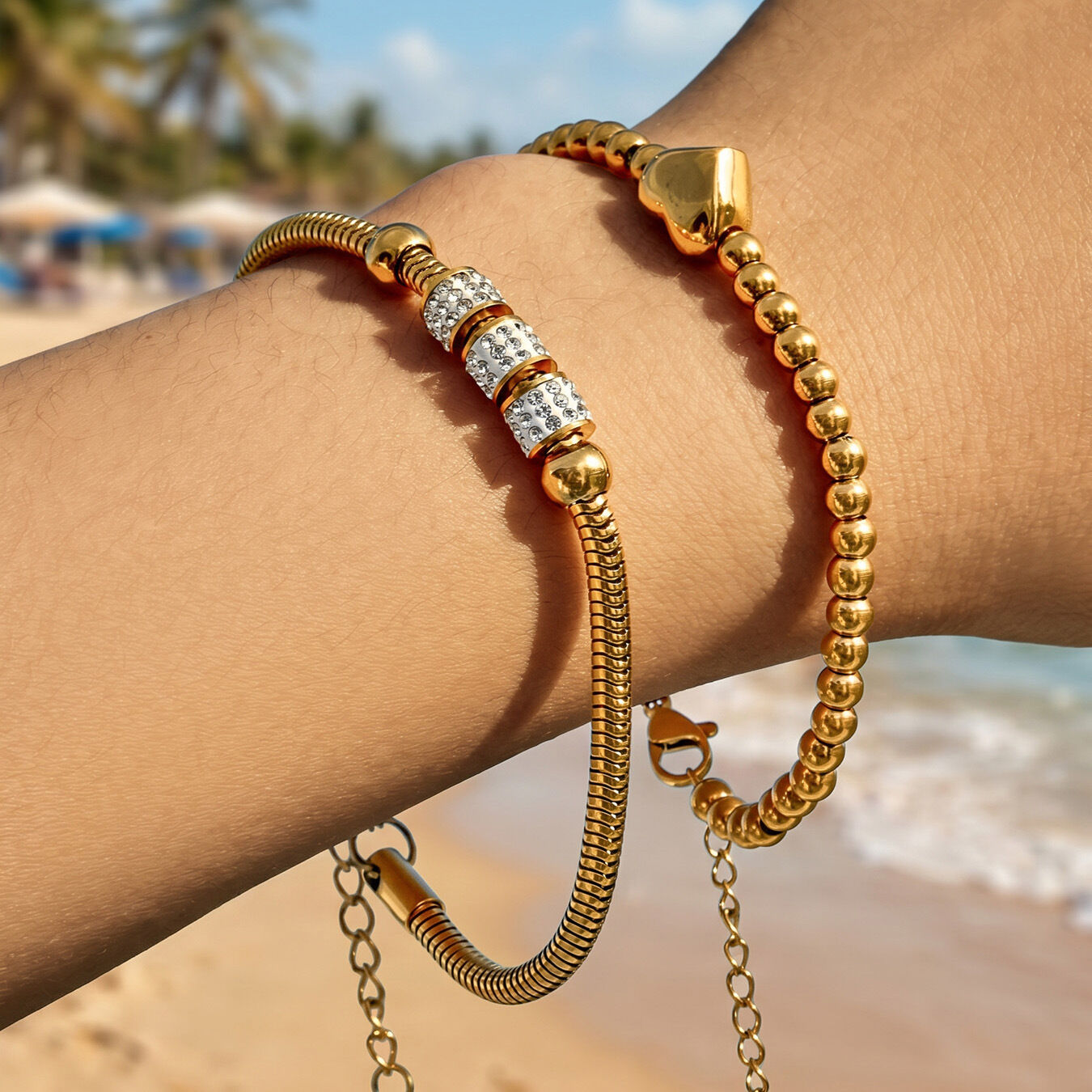 Bracciale da donna di lusso con perline, in acciaio inossidabile color oro e a forma di cuore, impermeabile. h5 Immagine2