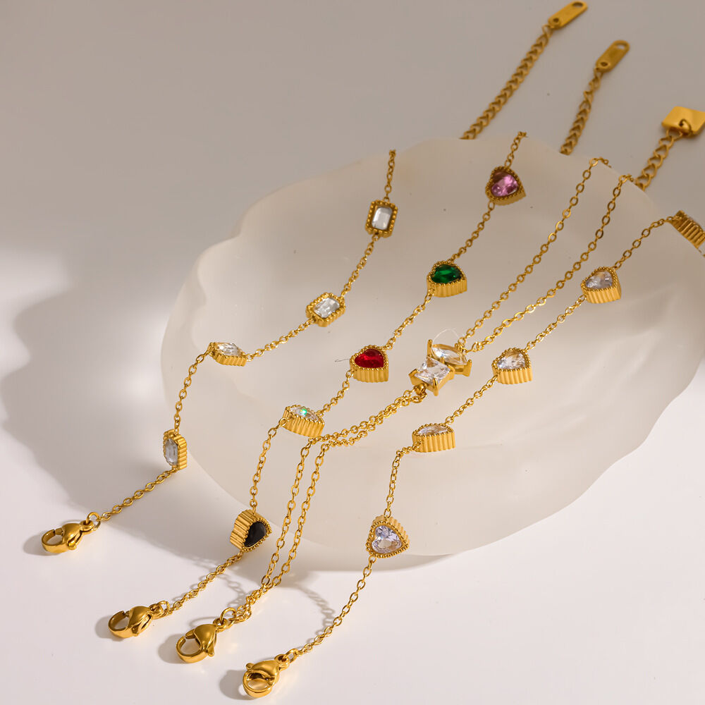 Pulseras de cadena para mujer de acero inoxidable con forma de corazón, impermeables, de color dorado y con pedrería. 2