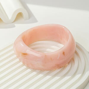 Irregular Shape Gradient Color Resin Women's Bangles h5
