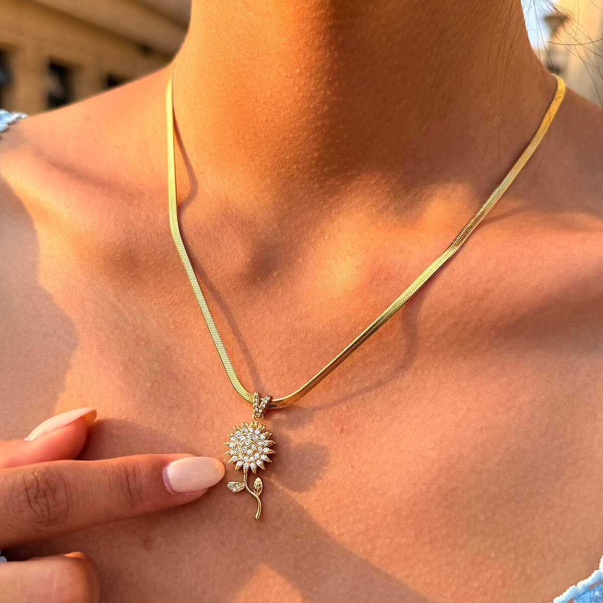 Retro Daily Flower Stainless Steel Waterproof  Gold Color  Rhinestone Women's Pendant Necklaces 2