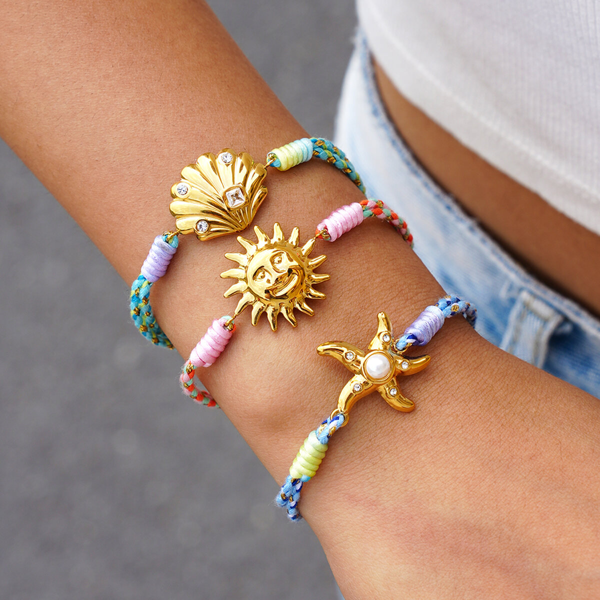 Eenvoudige, dagelijkse doe-het-zelf armband met zonmotief, onregelmatige vorm, roestvrij staal, waterdicht, goudkleurig, gevlochten ontwerp voor dames
