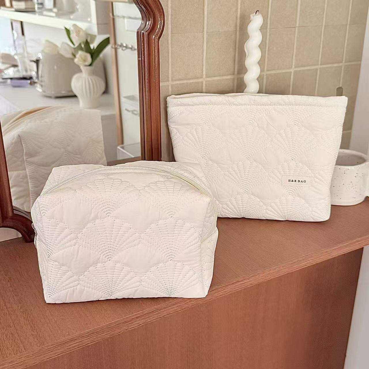 Simple Series Daily Solid Color Oceanic Style Shell Canvas Women's Makeup Bags 2