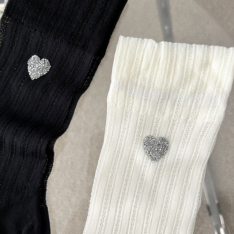 Slight Bounce Basic Heart Hot Rhinestones Mid-Calf Socks h5 Picture4