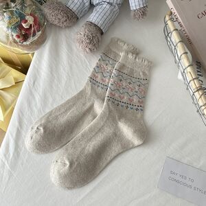 Niedliche, farblich abgesetzte Wadensocken h5